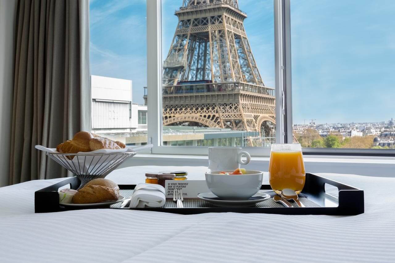 20+ Best Hotels with Eiffel Tower View in Paris