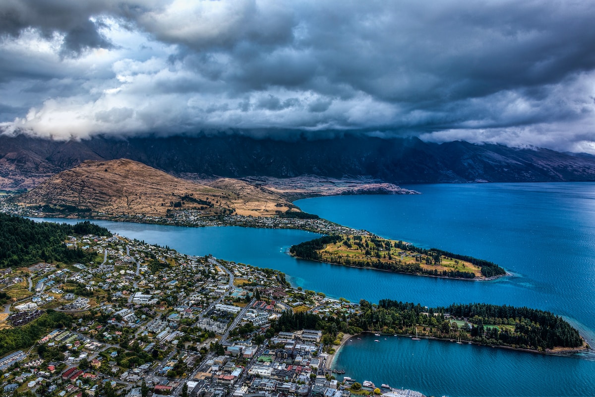 The Ultimate Guide to Queenstown for First-Timers
