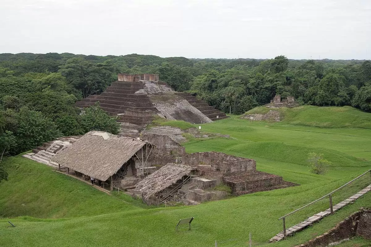 Comalcalco: Experience the Ancient Maya Archaeological Site