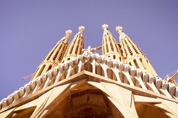 Barcelona: Sagrada Familia Skip-the-Line Guided Tour & Tickets