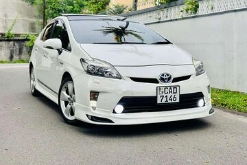 Sri Lanka Car and Driver Hire - Private Driver and Chauffeur