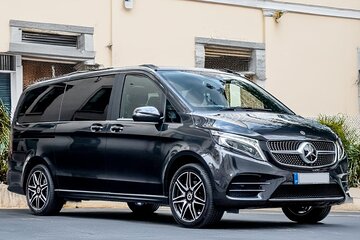 Oslo : Private Transfer to/from Gardermoen Airport to city