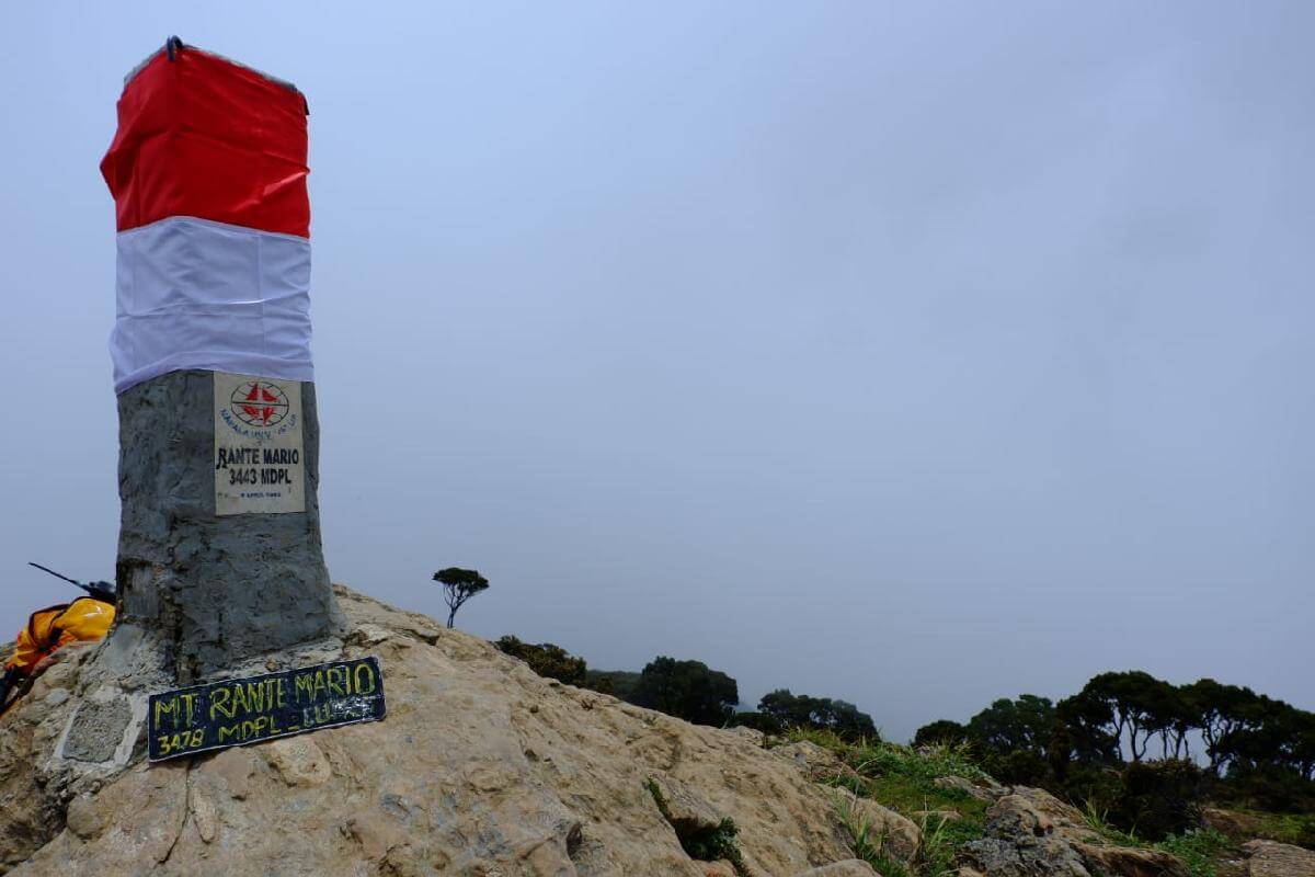 Gunung Tertinggi di Indonesia - Gunung Rantemario
