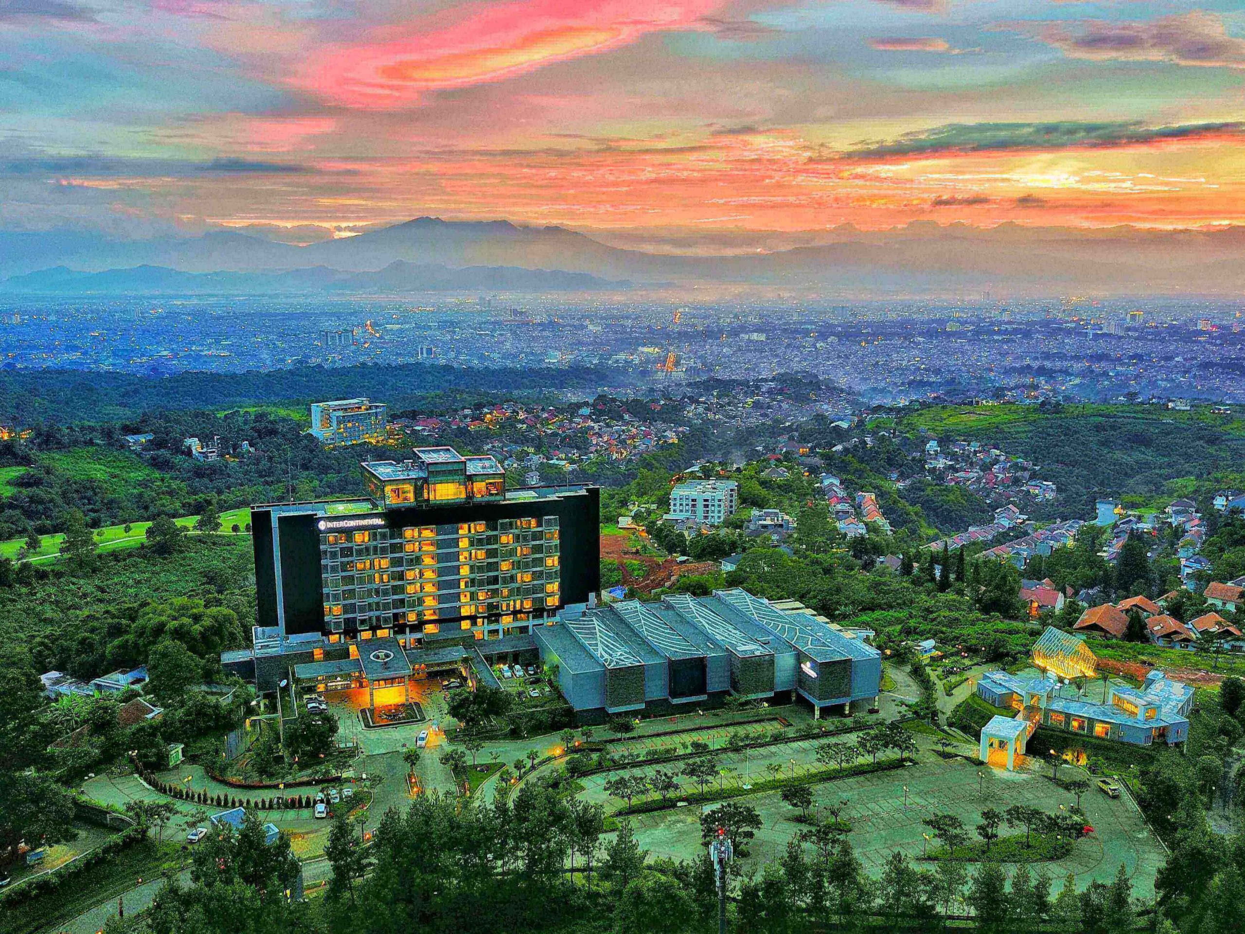 30 Tempat Wisata di Bandung yang Wajib Kamu Kunjungi di 2022!