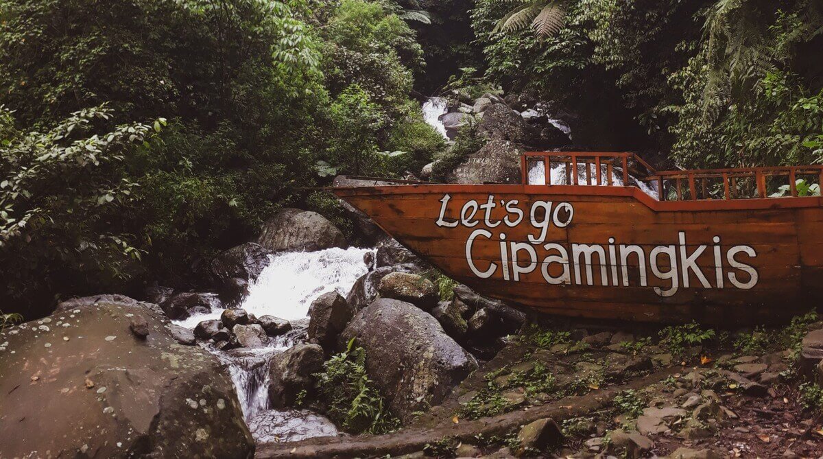 Curug Cipamingkis Bogor