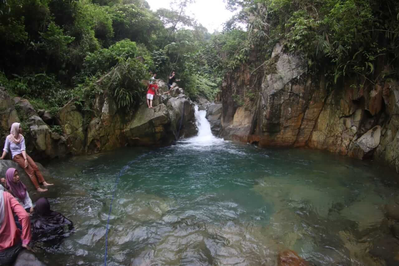 Curug Leuwi Lieuk Bogor