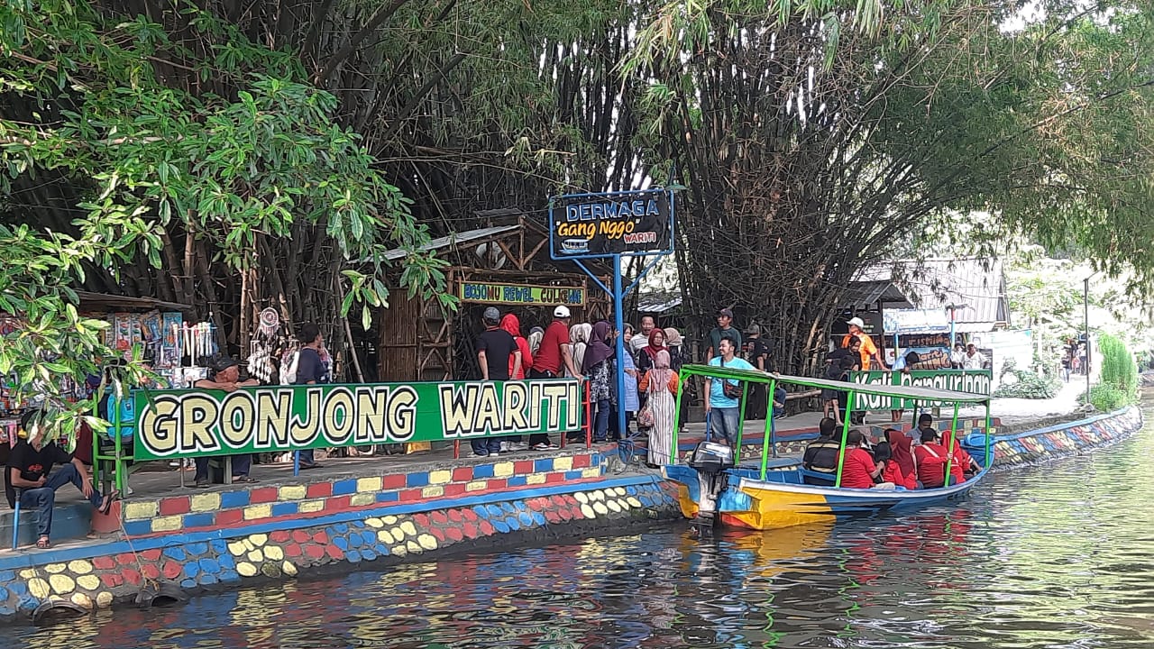 Gronjong Wariti Kediri: Destinasi Wisata Keluarga yang Seru
