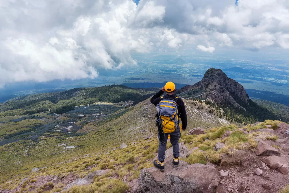 8+ Tips Aman Mendaki Gunung Untuk Pemula, Wajib Dipahami!