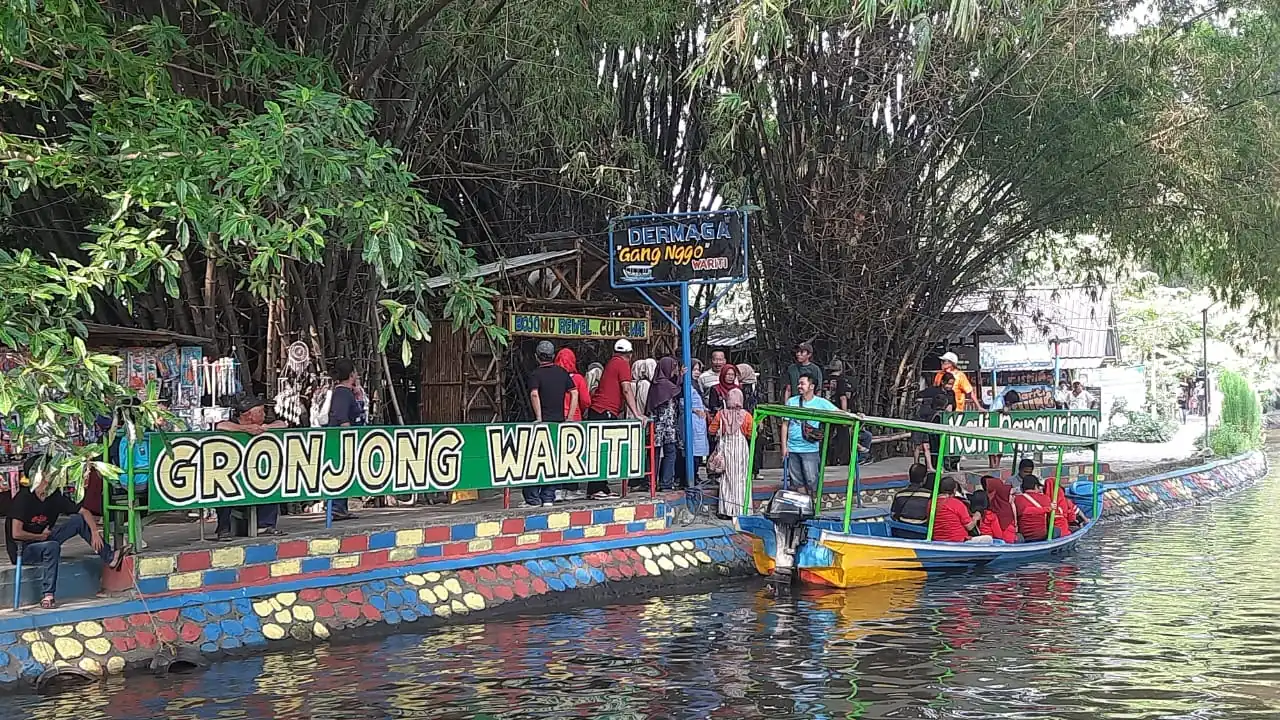 Gronjong Wariti Kediri: Destinasi Wisata Keluarga yang Seru