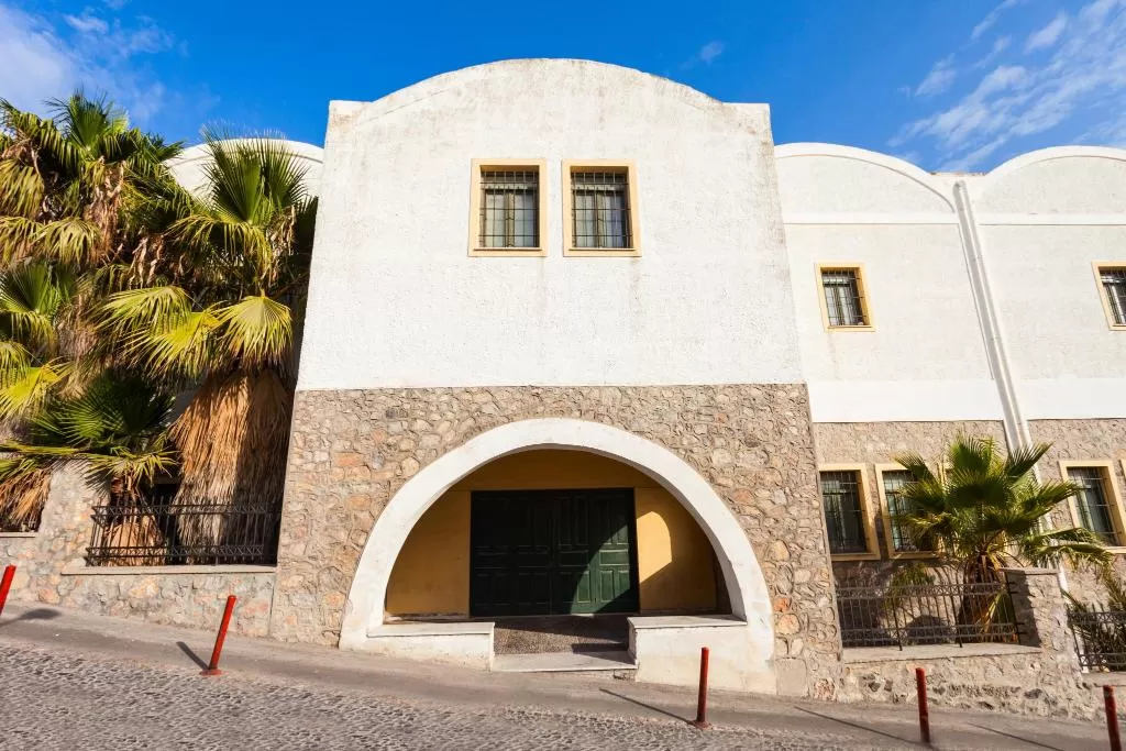 Georgia Studios, Fira, Santorini